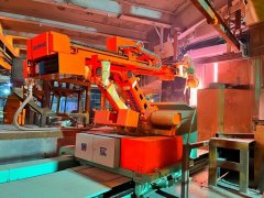 天能化工引进智能出炉机械人